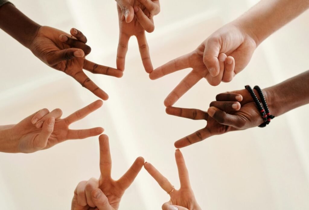 6 Passos para Criar uma Comunidade em Torno da Sua Arte e Conectar Pessoas de Verdade