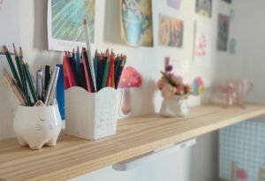 Como Montar Seu Ateliê em Casa com Pouco Investimento Dicas Para Quem Não Tem Espaço Nem Dinheiro